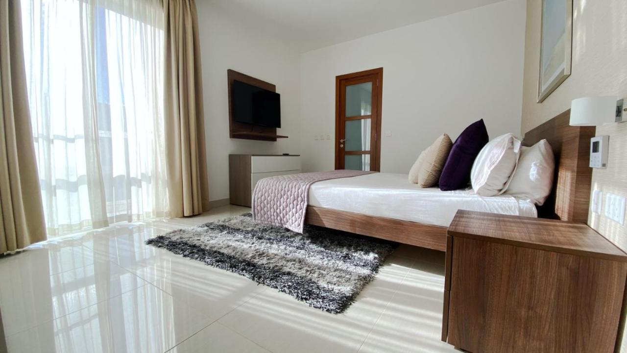 Point Sliema Sea Front Apartment Bagian luar foto