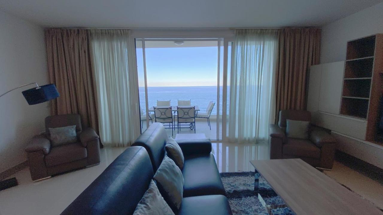 Point Sliema Sea Front Apartment Bagian luar foto