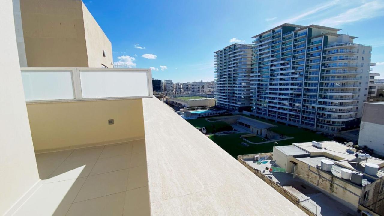 Point Sliema Sea Front Apartment Bagian luar foto