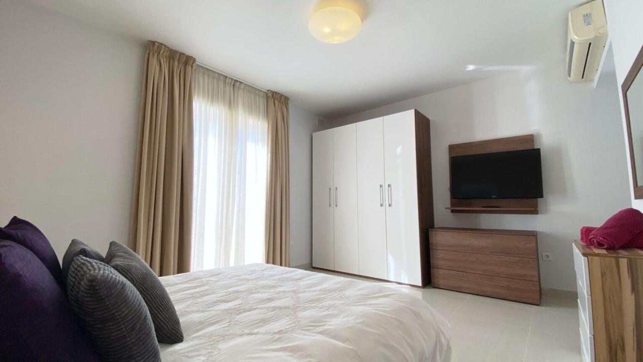 Point Sliema Sea Front Apartment Bagian luar foto